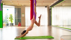 3 động tác yoga dây hiệu quả cho lưng trên và lưng dưới