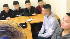 Video: Khởi tố nhóm thiếu niên cầm dao ‘phóng lợn’ đuổi chém nhau trên phố ở Hà Nội