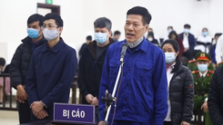 Video: Nâng giá máy xét nghiệm COVID-19, cựu giám đốc CDC Hà Nội và 9 đồng phạm hầu tòa