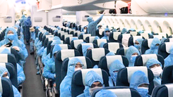 Video: Tiếp viên Vietnam Airlines đang trong thời gian tự cách ly nhưng vẫn đi học