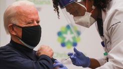 Video: Ông Joe Biden vui mừng vì được tiêm vắc xin ngừa COVID-19