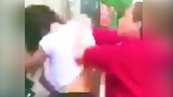 Video: Hai thiếu nữ đánh bé gái ở Biên Hòa khai ‘nghi bị đối phương nhìn đểu’ dẫn tới mâu thuẫn
