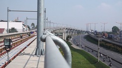 Cần 11 cầu vượt bộ hành kết nối vào metro số 1