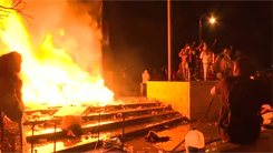 Video: Người biểu tình Mỹ đốt đồn cảnh sát