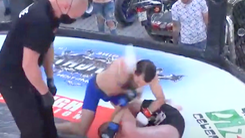 Video: Võ sĩ hạ knock-out đối thủ sau 15 giây thi đấu