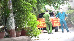 Video: Phong tỏa một con hẻm tại quận Tân Phú vì có người nghi nhiễm COVID-19
