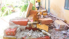 Video: 4 phòng học ở miền núi Thanh Hóa bị sập trước ngày khai giảng