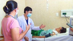 Video: Đồng Nai có 2 bệnh nhân cấp cứu vì patê Minh Chay,  gần 1300 người mua sản phẩm này ở TP.HCM