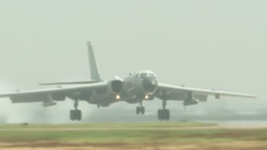 Video: Máy bay ném bom của Trung Quốc tới gần biên giới Ấn Độ