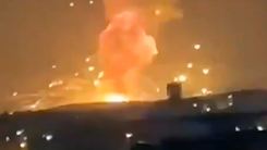 Video: Nổ lớn tại kho chứa đạn cối làm rung chuyển căn cứ quân sự Jordan