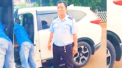 Video: Không khởi tố vụ Phó chi cục trưởng Chi cục Hải Quan say xỉn, gây tai nạn rồi bỏ chạy