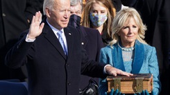 Video: Khoảnh khắc ông Biden tuyên thệ nhậm chức tổng thống Mỹ