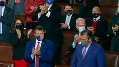 Video: Vừa mở màn họp quốc hội Mỹ, nghị sĩ Cộng hòa vỗ tay phản đối kết quả