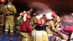 Video: Sập hang động khi đang tập huấn cứu hỏa, 9 người thiệt mạng