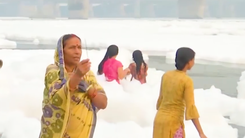Video: Đang điều tra vụ sông thiêng Yamuna nổi bọt trắng xóa, nghi bị đổ trộm chất thải