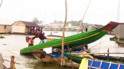 Video: Bắt nhóm thanh niên ‘thủy chiến’ với lực lượng chống buôn lậu để tẩu tán tang vật
