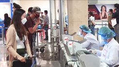 Video: 4 mẫu gộp của nhân viên sân bay Tân Sơn Nhất nghi nhiễm COVID-19