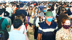 Video: Sân bay Tân Sơn Nhất 'vỡ trận' mấy ngày qua do đâu?