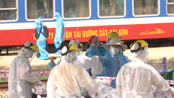 Video: ‘Chuyến tàu yêu thương’ chở 384 người dân Quảng Trị về quê tránh dịch
