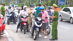Video: TP Hà Nội yêu cầu người đi đường phải có lịch trực, lịch làm việc, phân công nhiệm vụ