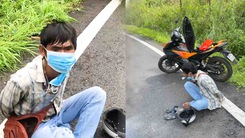 Video: Bắt quả tang người đàn ông đi xe máy lên cao tốc chích ma túy