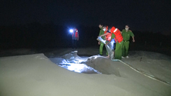 Video: Phát hiện vụ khai thác cát lậu trên sông Hồng, bãi tập kết trên 35.000 mét khối