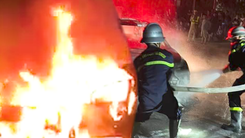 Video: Ba người thoát chết trên ô tô 'cháy như đuốc'