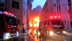 Video: Cháy nhà xưởng công ty thương mại ở Trung Quốc, 36 người chết