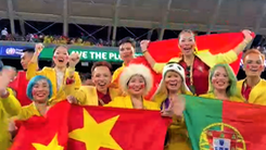 Video: Cổ động viên Việt Nam gọi tên Ronaldo trên khán đài sân vận động 974, trận Bồ Đào Nha gặp Ghana