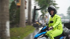 Ngày của phở 2022: Ông Tây chạy xe máy hơn 100km đến Nam Định ăn phở