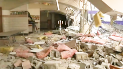 Video: Kinh hoàng cơn lốc xoáy có sức gió hơn 225 km/giờ phá hủy phòng tập thể dục trường tiểu học