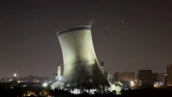 Video: Khoảnh khắc tháp giải nhiệt cao 150m bị đánh sập sau khi ngưng hoạt động ở Trung Quốc