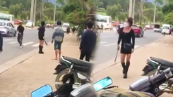 Video: 2 nhóm người có cả phụ nữ cầm hung khí rượt nhau ở Đà Lạt, lo cho 'thành phố ngàn hoa'