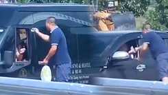 Video: Điều tra vụ tự ý thu tiền xe muốn đi vào cao tốc Vân Đồn - Móng Cái