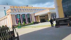 Video: Nhiều lao động Việt ở Campuchia biết thông tin mình sẽ bị bán lại nên tháo chạy khỏi casino