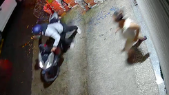 Video: Tiếng la thất thanh trong vô vọng của thanh niên bị trộm mất xe máy gần 50 triệu đồng
