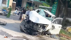 Video: Xe ô tô tông chết 2 vợ chồng ở Nghệ An