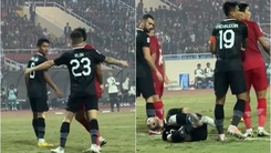 Video: Xem lại pha diễn kịch ăn vạ và lao vào tấn công Văn Hậu của cầu thủ Indonesia