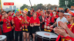 Trực tiếp: Cổ động viên hào hứng trước trận Việt Nam - Thái Lan tại chung kết lượt đi AFF Cup