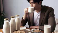 Nam giới uống sữa đậu nành có bị yếu sinh lý không?