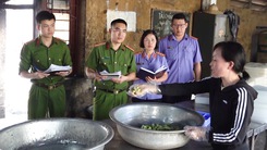 Khởi tố nhân viên nhà bếp bỏ thuốc trừ sâu vào thức ăn học sinh ở Sơn La