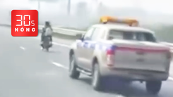 Bản tin 30s Nóng: Điều tra vụ xe tuần tra giao thông va chạm xe máy làm một người chết
