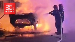 Bản tin 30s Nóng: Ai đã cứu 6 người thoát nạn trong vụ ô tô cháy nổ ở Quảng Bình?