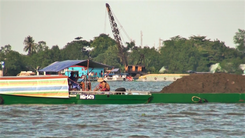 Video: Kiến nghị dừng khai thác cát từ cầu Mỹ Thuận đến phà Đình Khao
