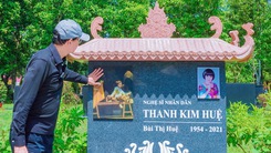 Video: Thanh Điền từ chối đề nghị tu sửa mộ Thanh Kim Huệ từ gia đình nghệ sĩ Vũ Linh