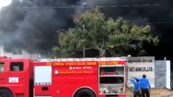 Video: Cháy nhà xưởng hàng ngàn mét vuông, nhiều tài sản bị thiêu rụi ở Bình Dương