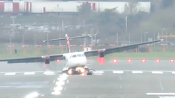 Video: Khoảnh khắc máy bay chao đảo, lệch đường băng do gặp gió lớn lúc hạ cánh