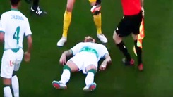 Video: Khoảnh khắc cầu thủ ở Tây Ban Nha ngưng tim trên sân, cả đội bóng chết lặng