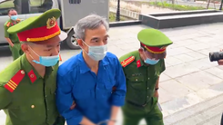 Video: Xét xử cựu giám đốc Bệnh viện Tim Hà Nội Nguyễn Quang Tuấn bị cáo buộc gây thiệt hại hơn 53 tỉ đồng