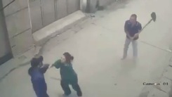 Video: Trích xuất camera, điều tra vụ người đàn ông bị chém lìa tay ở Hà Nội